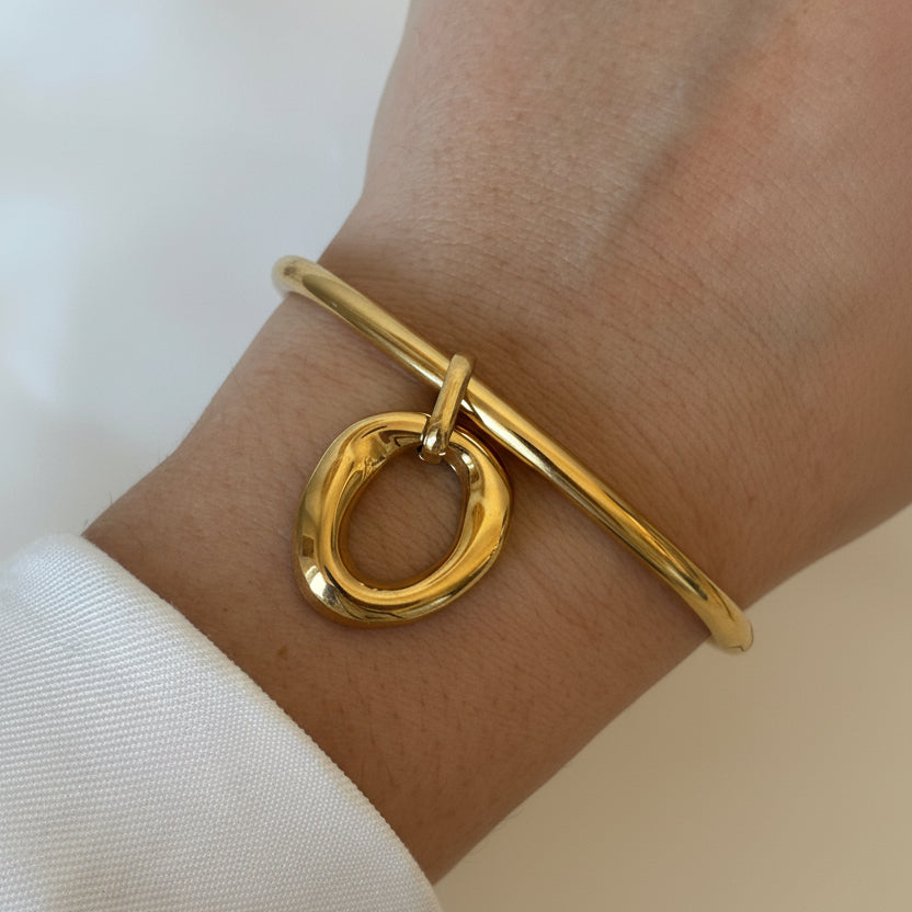 Minimalist Stainless Steel Toggle Bracelet