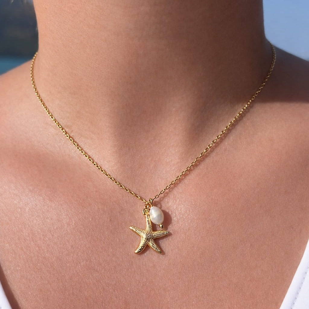 Gold Starfish Necklace / Collier