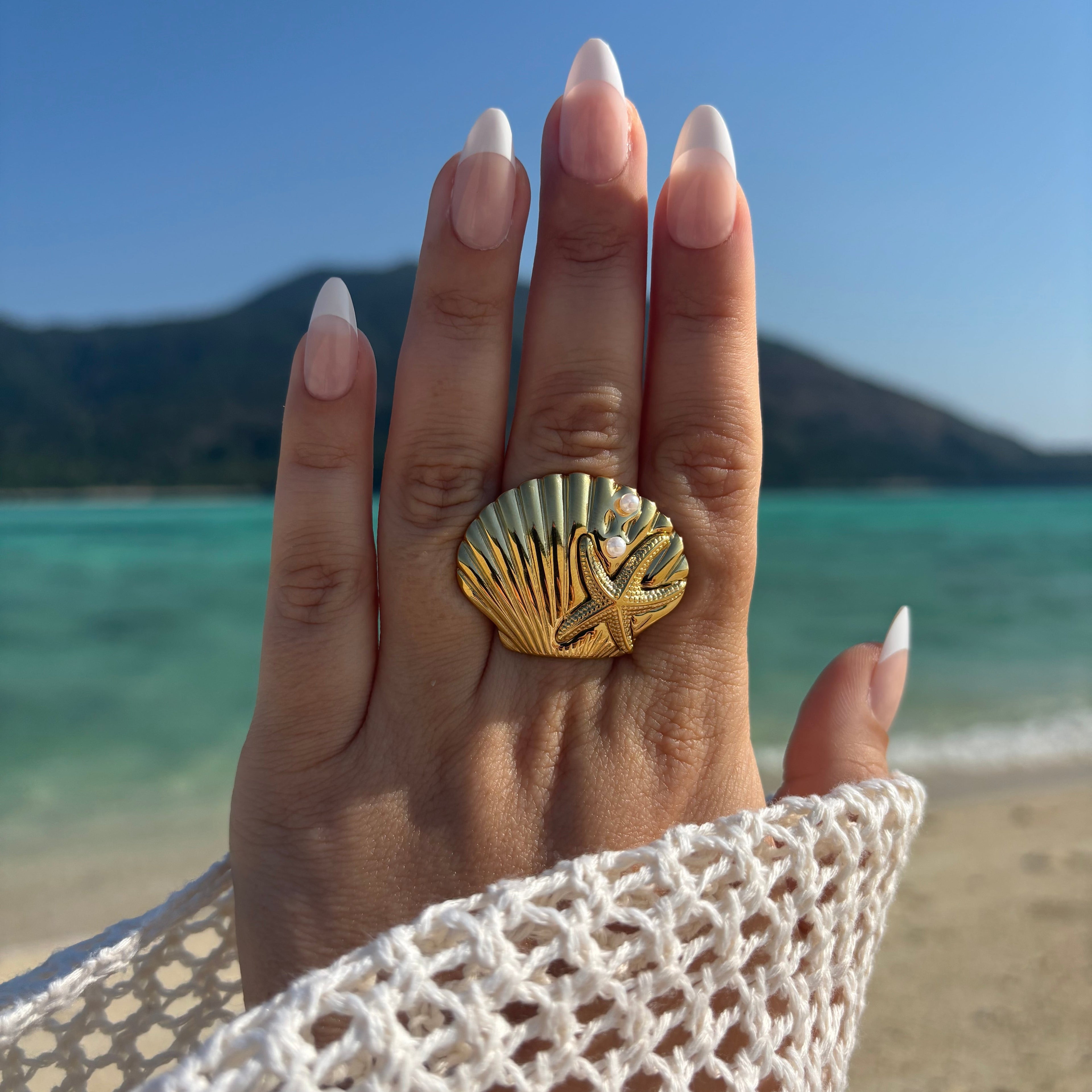 Seashell with Pearls Ring / Bague