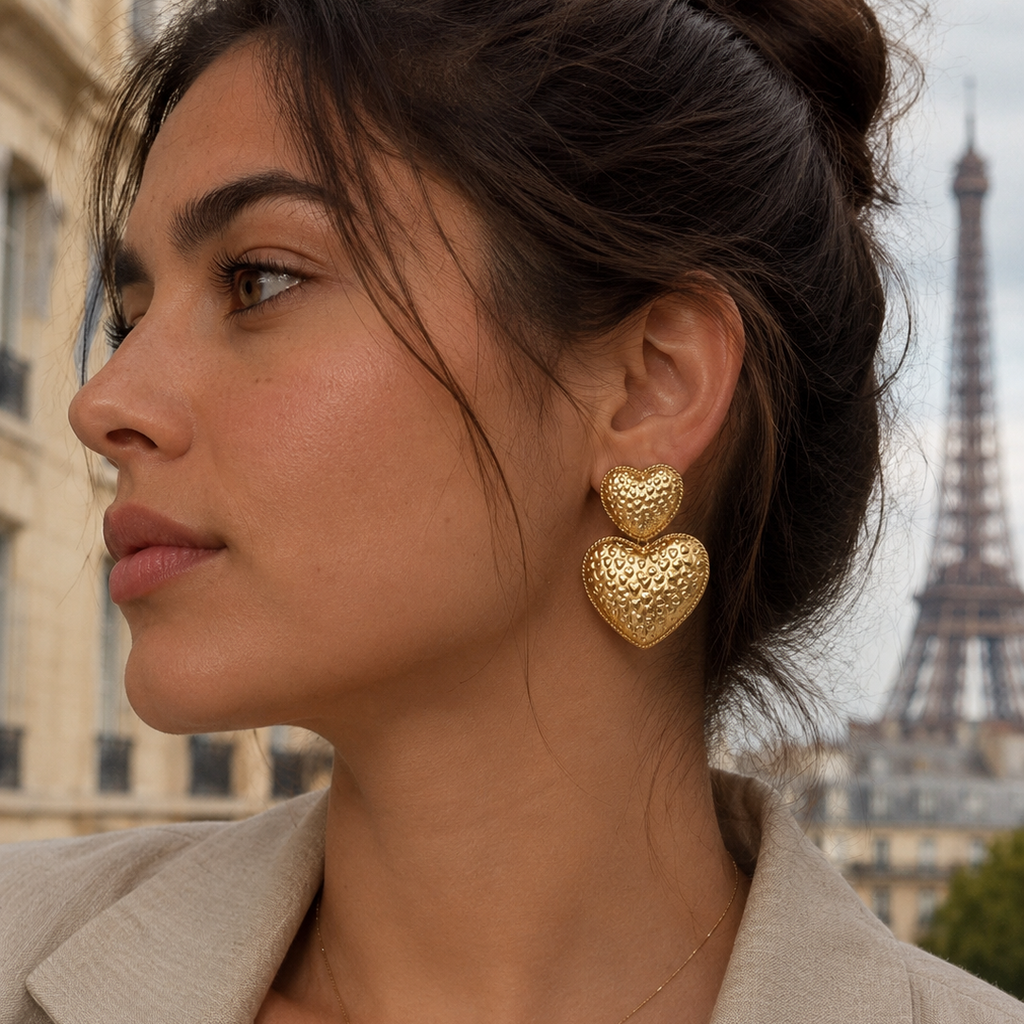 Love hear minimalist Earrings / Boucles d'oreilles