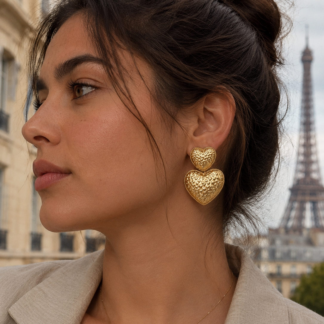 Love hear minimalist Earrings / Boucles d'oreilles