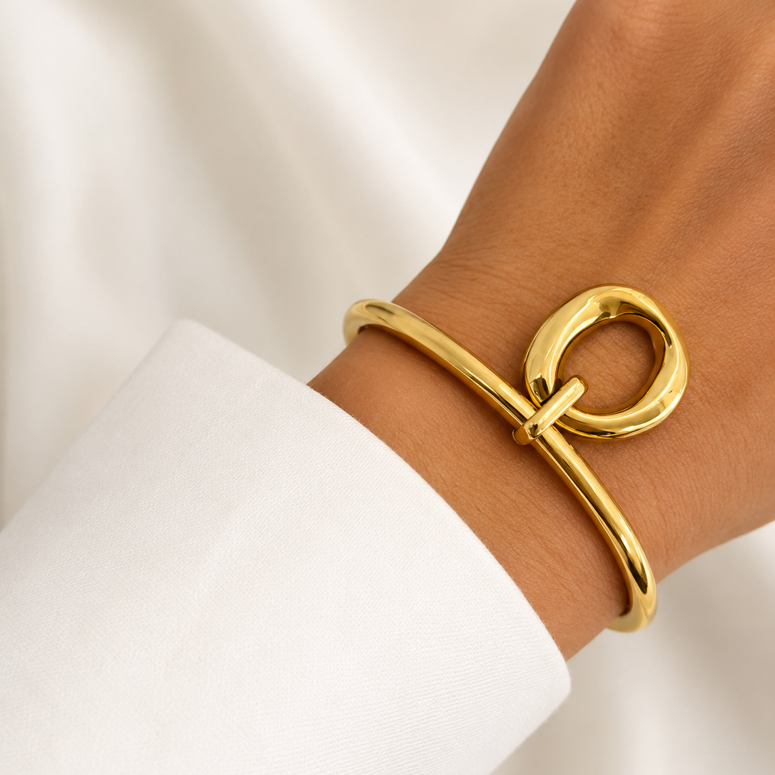 Minimalist Stainless Steel Toggle Bracelet